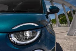 Fiat 500 la Prima 2020 года 